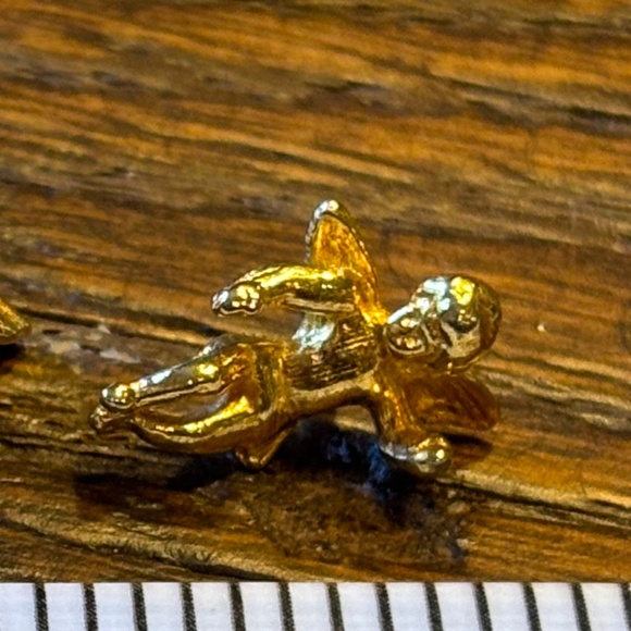3 Gold Tone Cherub Angel Lapel Pins - Picture 9 of 10